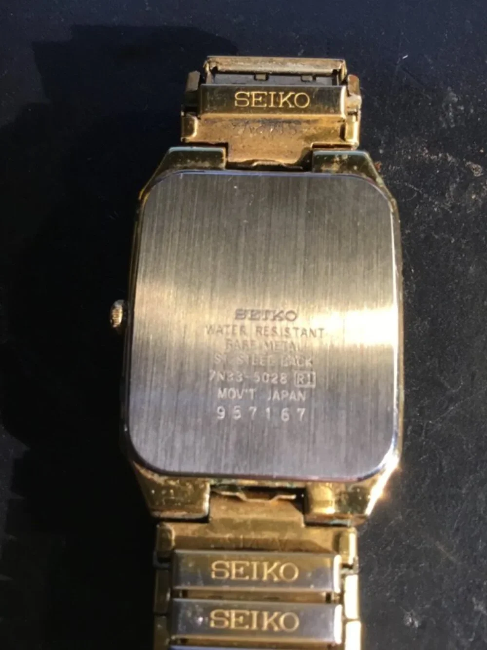 Vintage MENS Seiko Quartz 28mm Champagne Dial 7N33-5028 For Parts/repair